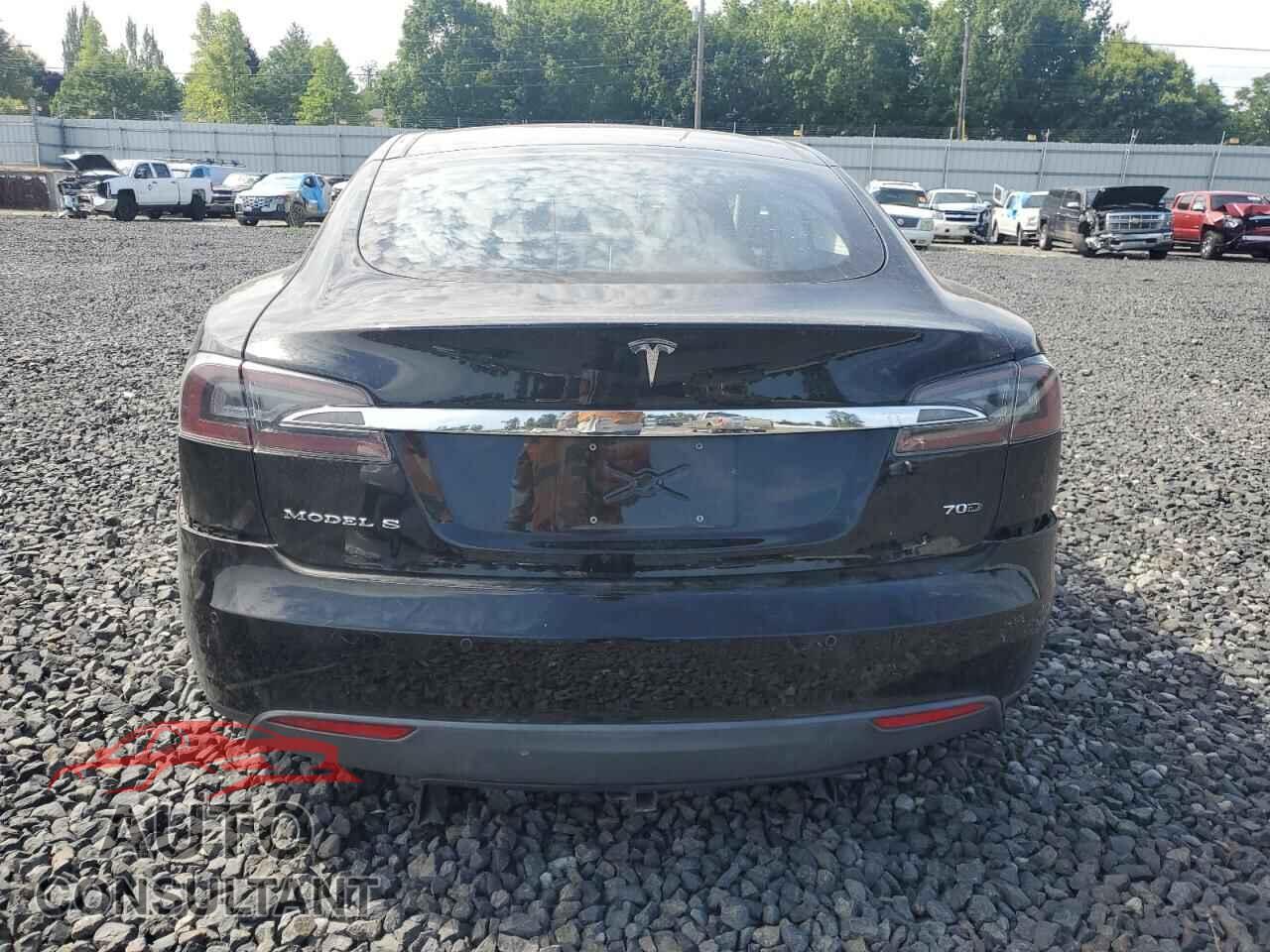 TESLA MODEL S 2015 - 5YJSA1S28FF084797