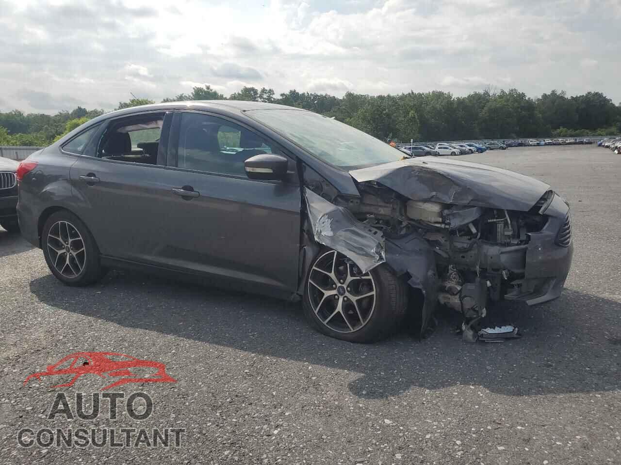 FORD FOCUS 2017 - 1FADP3FE9HL297643