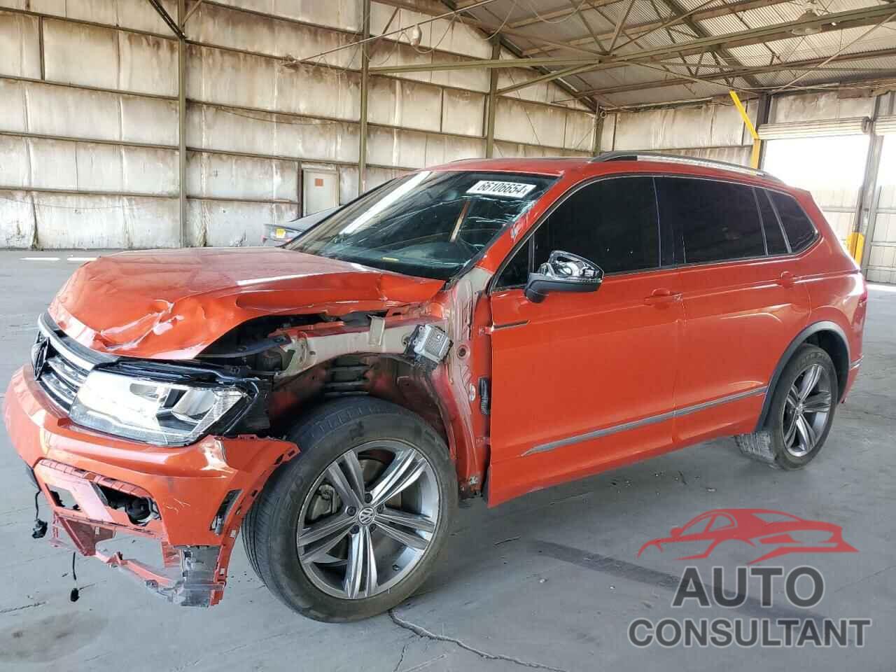 VOLKSWAGEN TIGUAN 2018 - 3VV2B7AX5JM205692