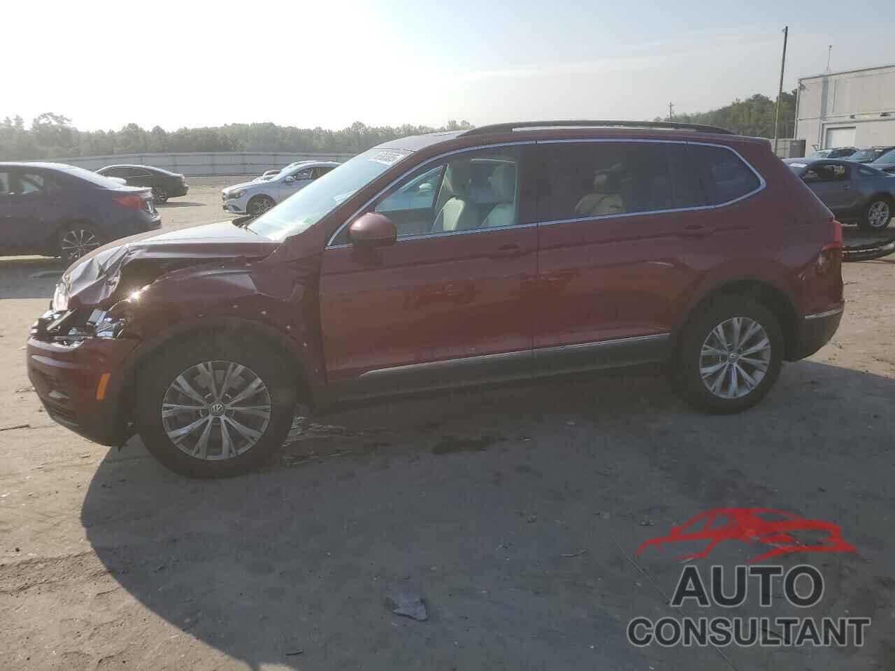 VOLKSWAGEN TIGUAN 2018 - 3VV2B7AX7JM137654