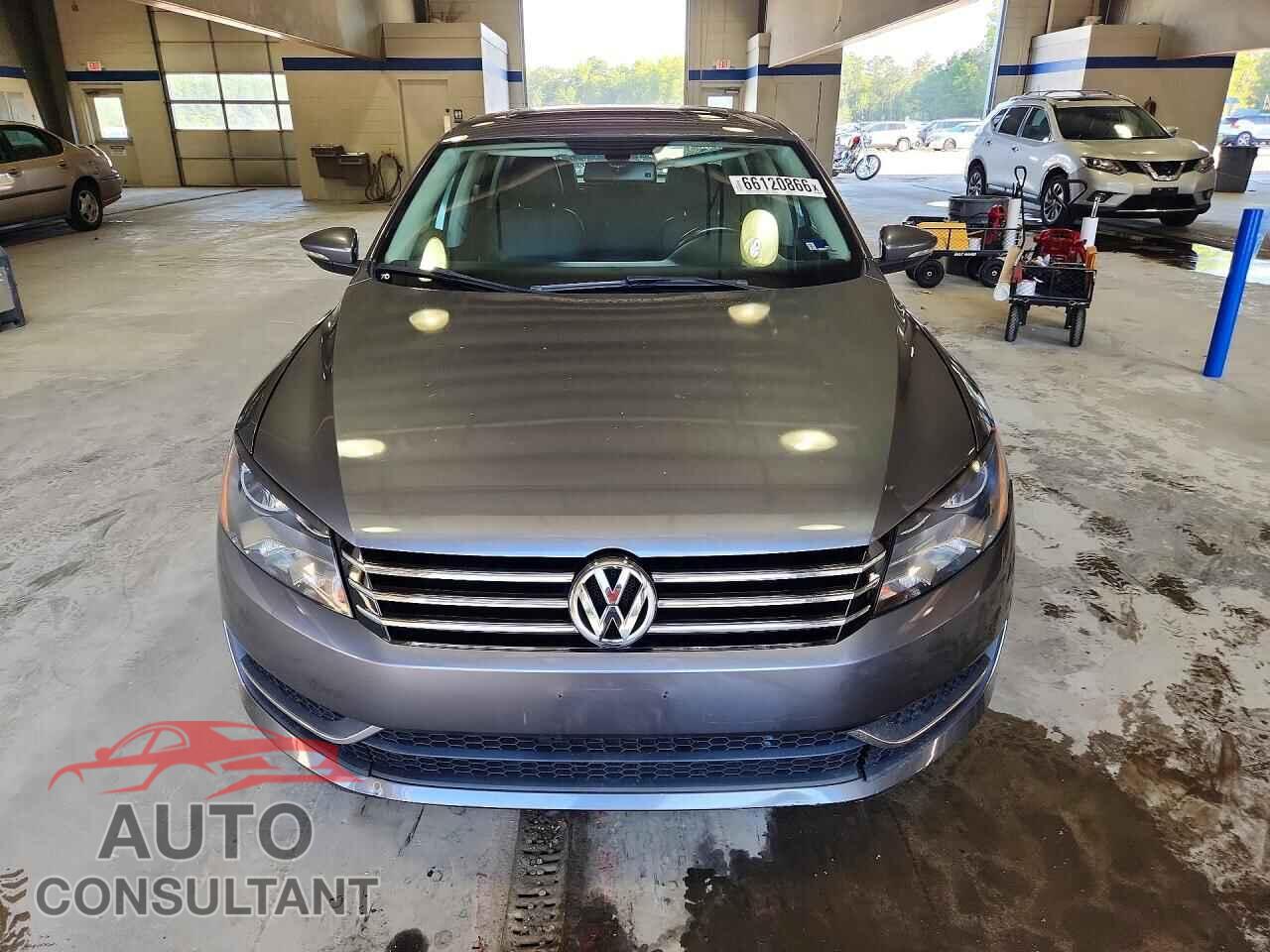 VOLKSWAGEN PASSAT 2012 - 1VWBP7A33CC091013