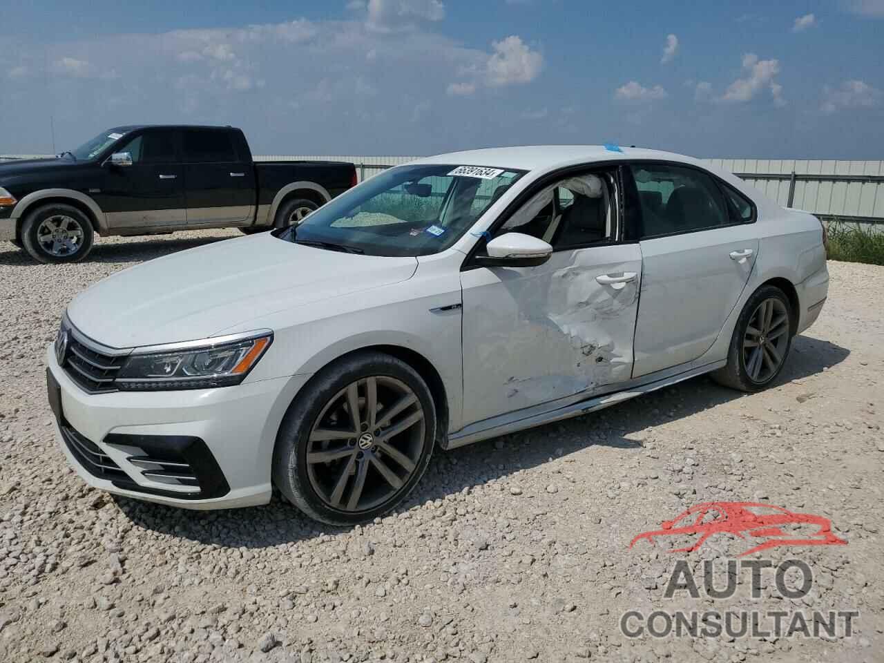 VOLKSWAGEN PASSAT 2018 - 1VWAA7A3XJC026623