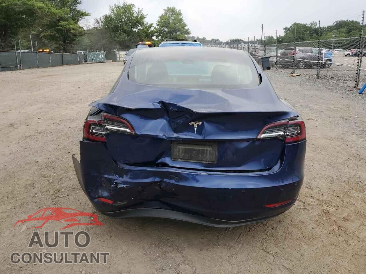 TESLA MODEL 3 2019 - 5YJ3E1EA9KF190469