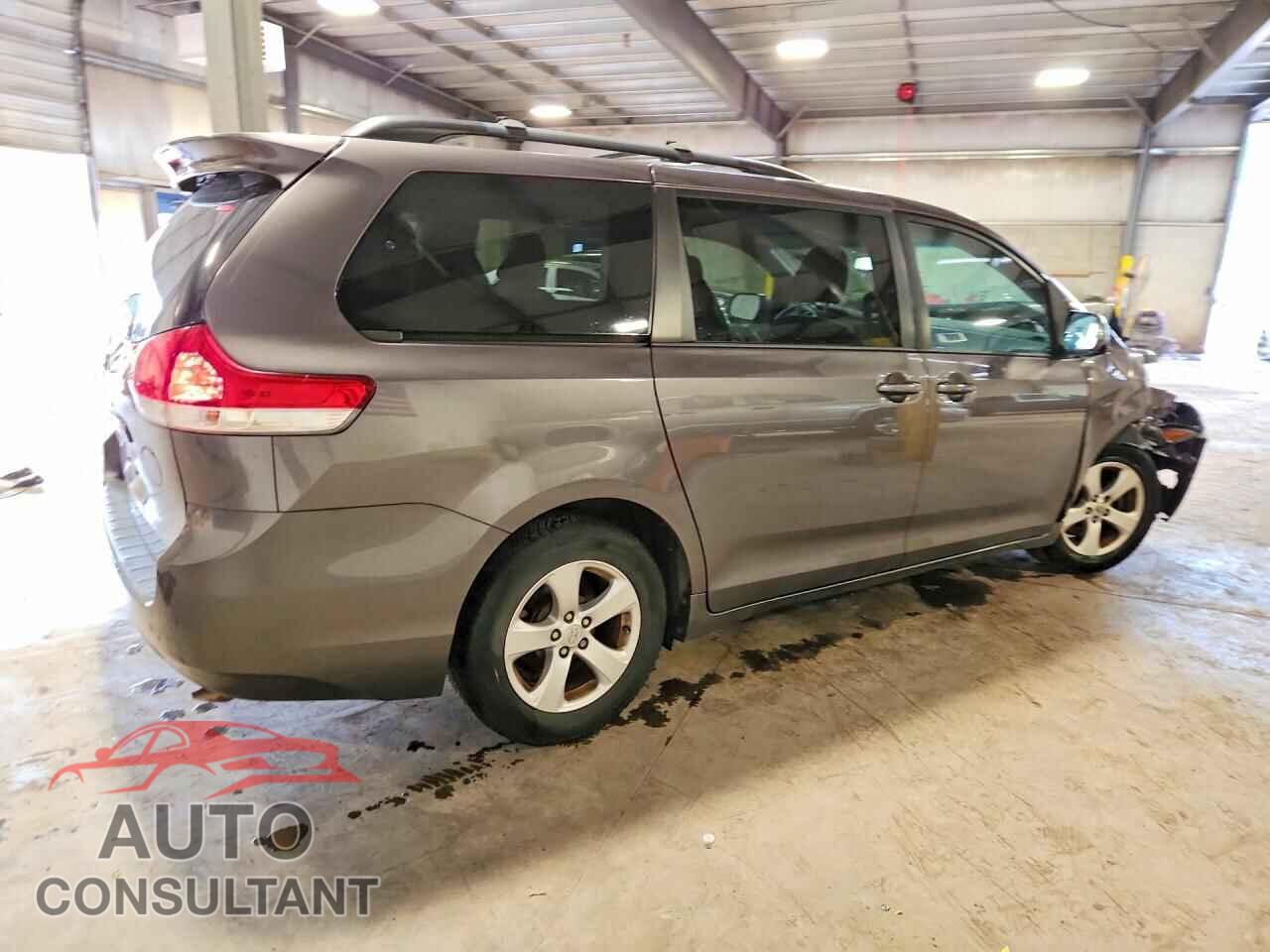 TOYOTA SIENNA 2013 - 5TDKK3DC8DS376568