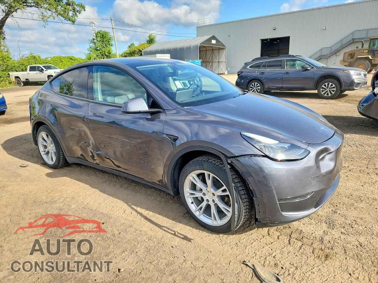 TESLA MODEL Y 2023 - LRWYGDFD6PC221138