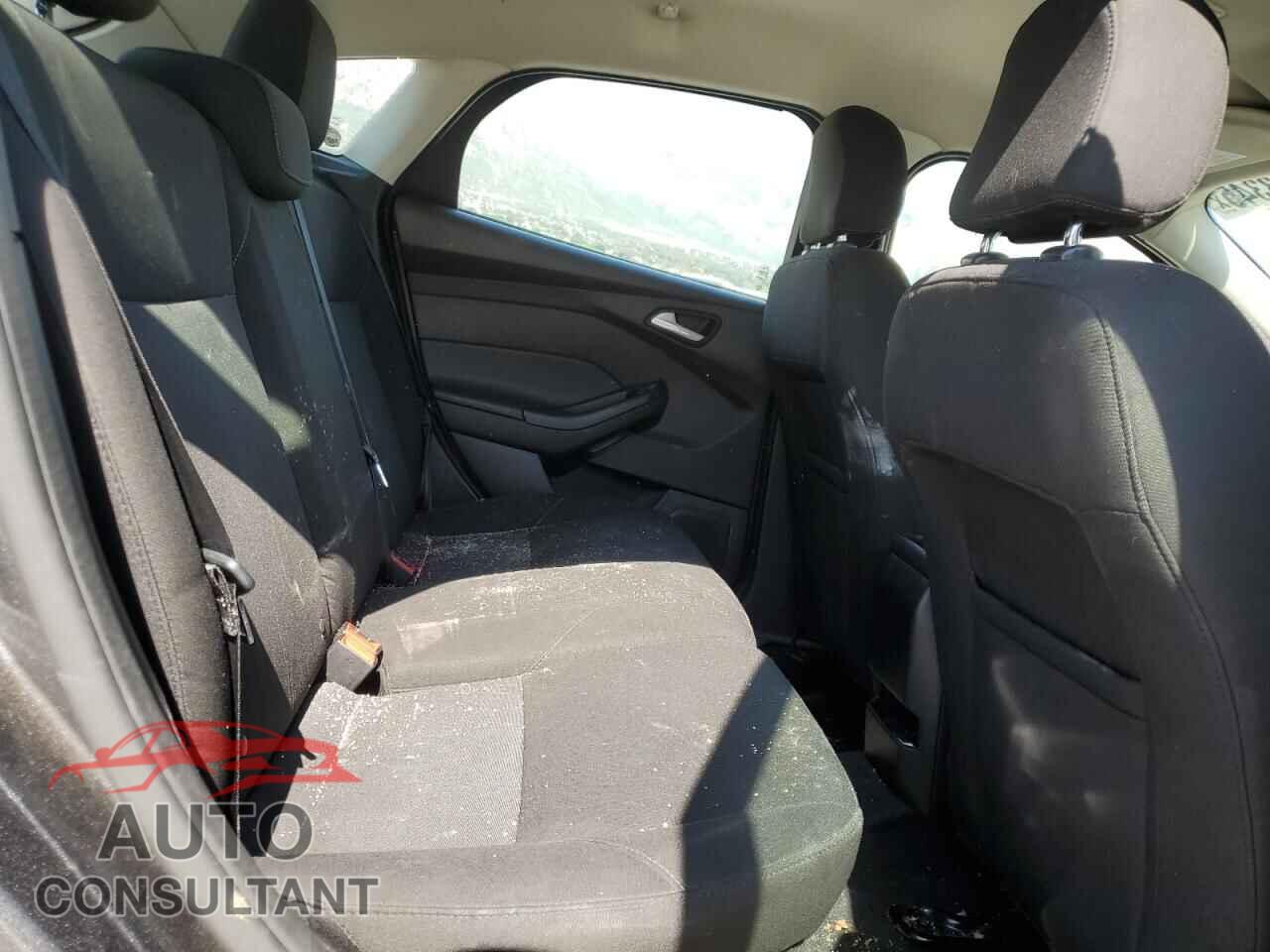 FORD FOCUS 2017 - 1FADP3K23HL333094