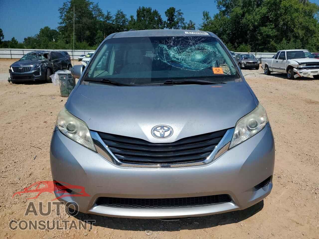 TOYOTA SIENNA 2013 - 5TDKK3DC8DS376778