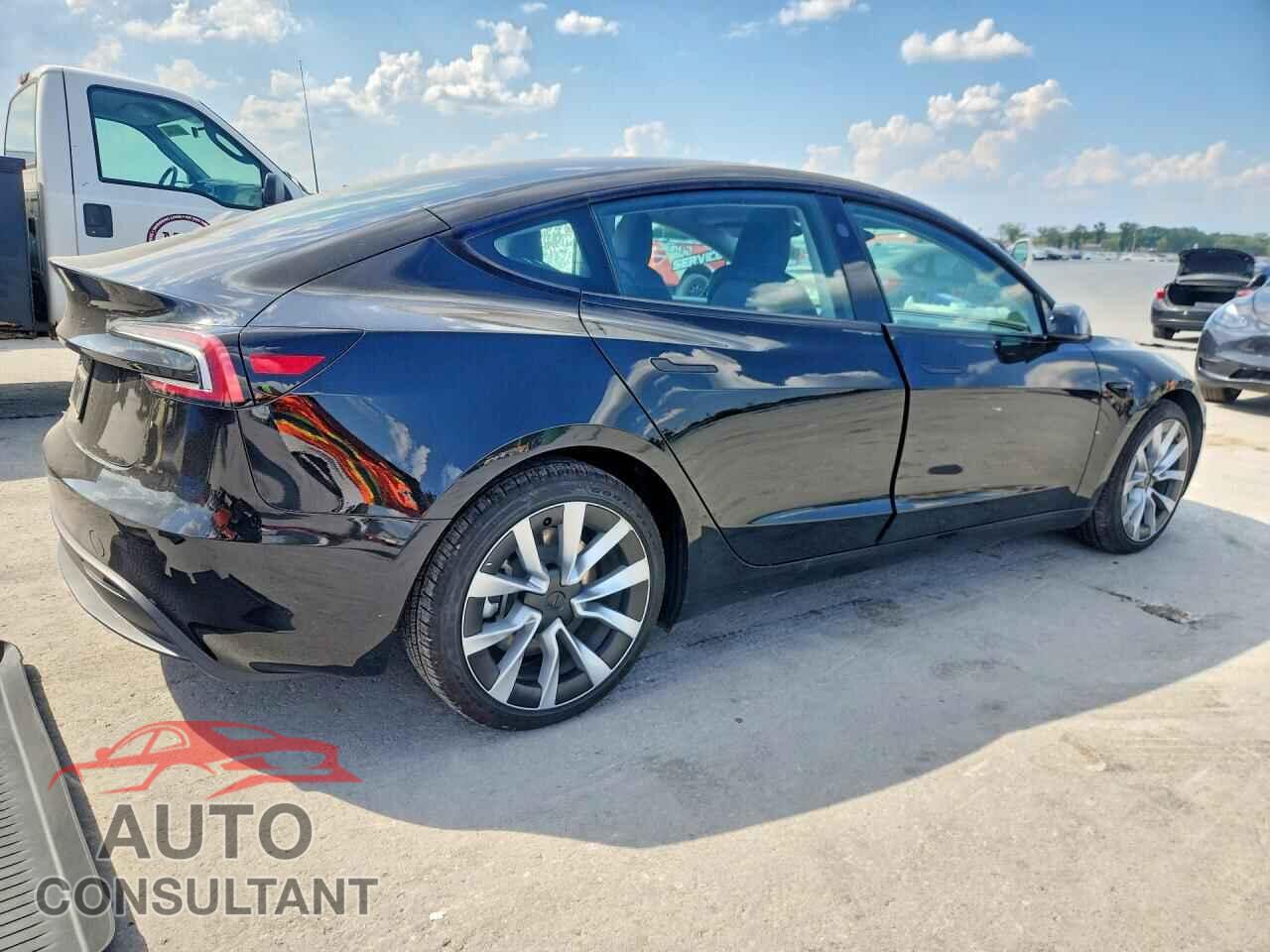 TESLA MODEL 3 2026 - 5YJ3E1EA0TF145213