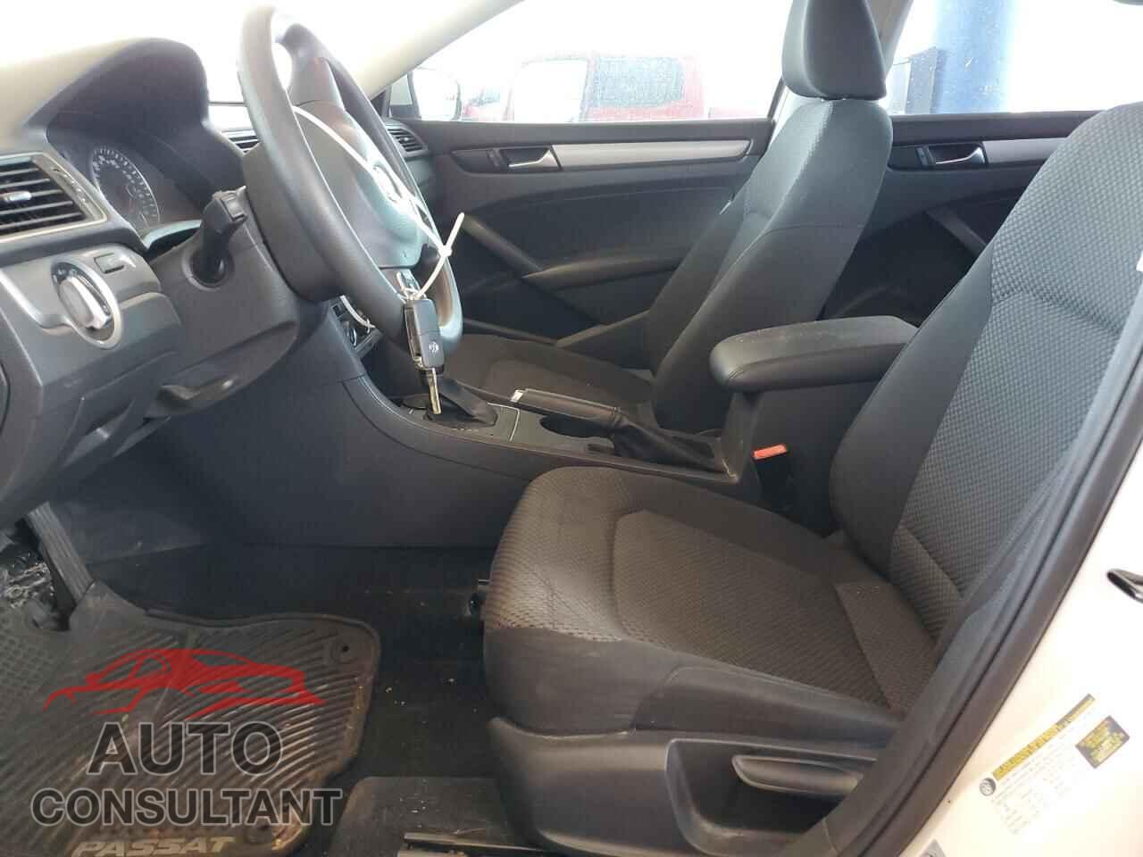 VOLKSWAGEN PASSAT 2014 - 1VWAT7A30EC022886