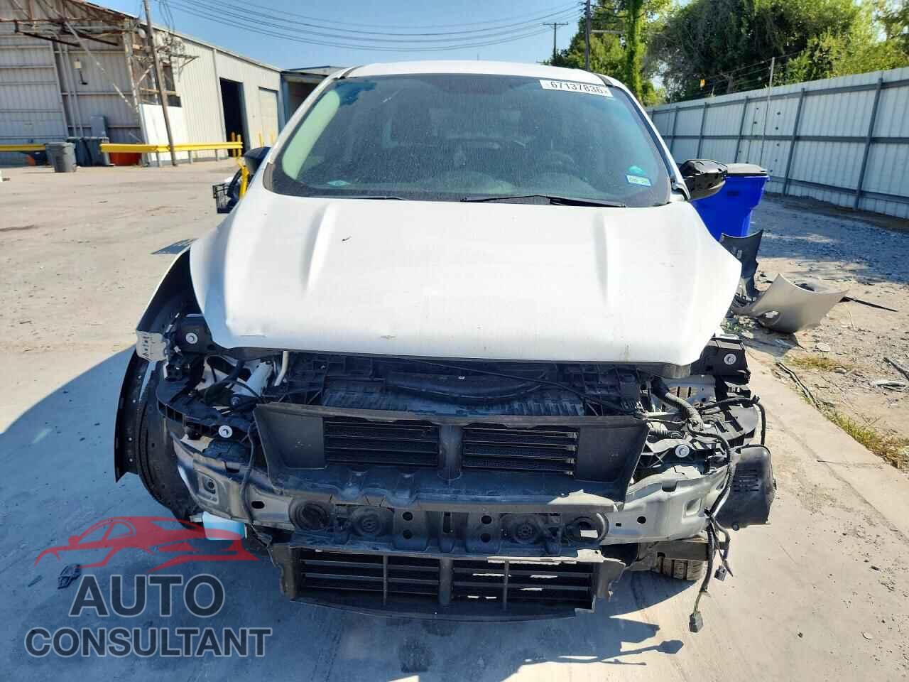 FORD ESCAPE 2017 - 1FMCU0F73HUC78266