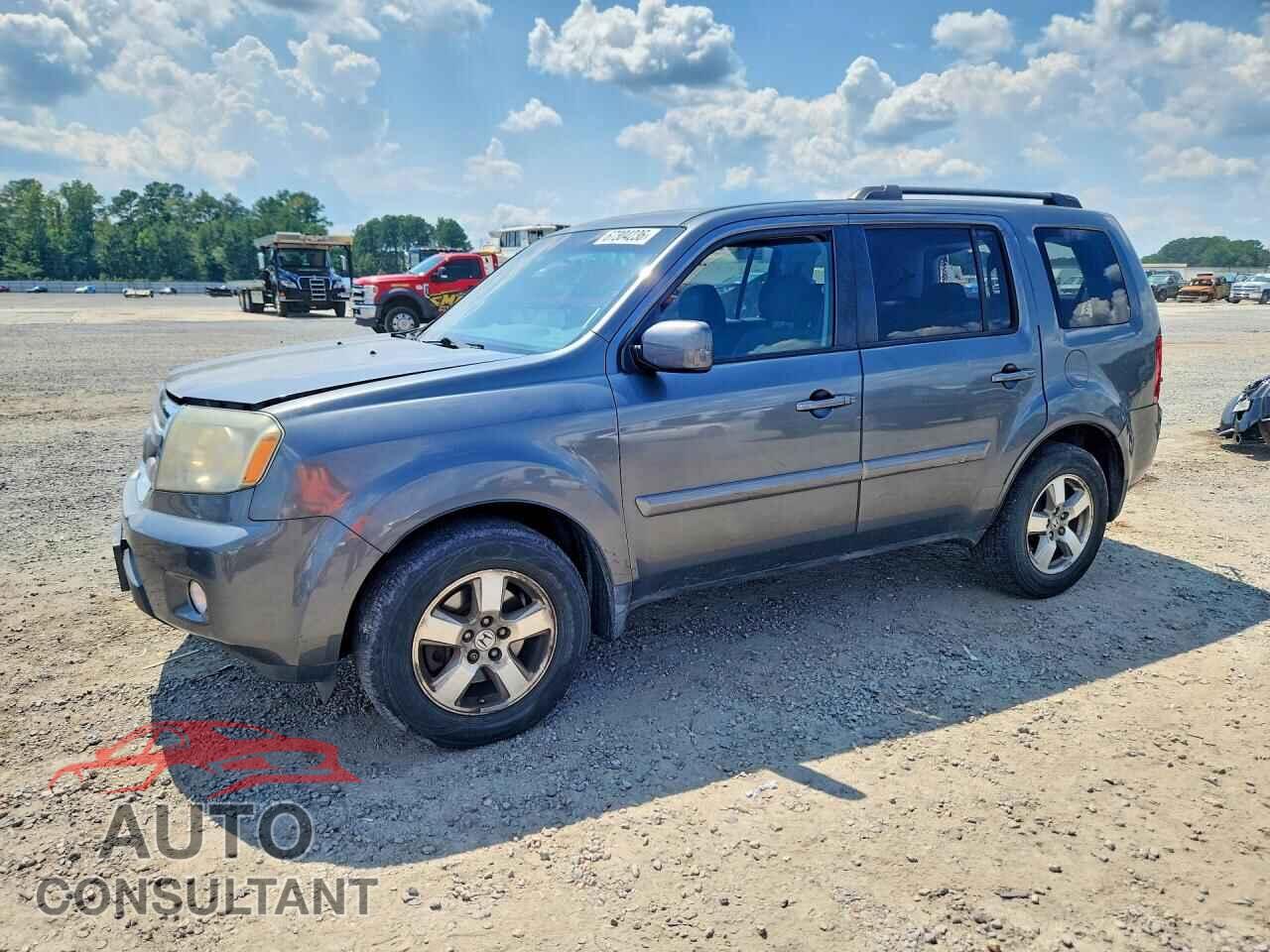 HONDA PILOT 2011 - 5FNYF4H44BB015749
