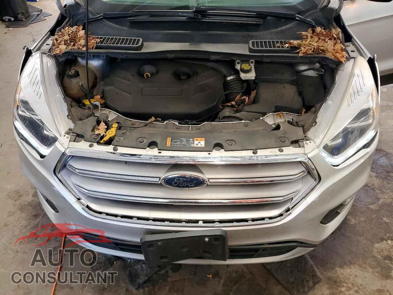 FORD ESCAPE 2018 - 1FMCU9J96JUC20199