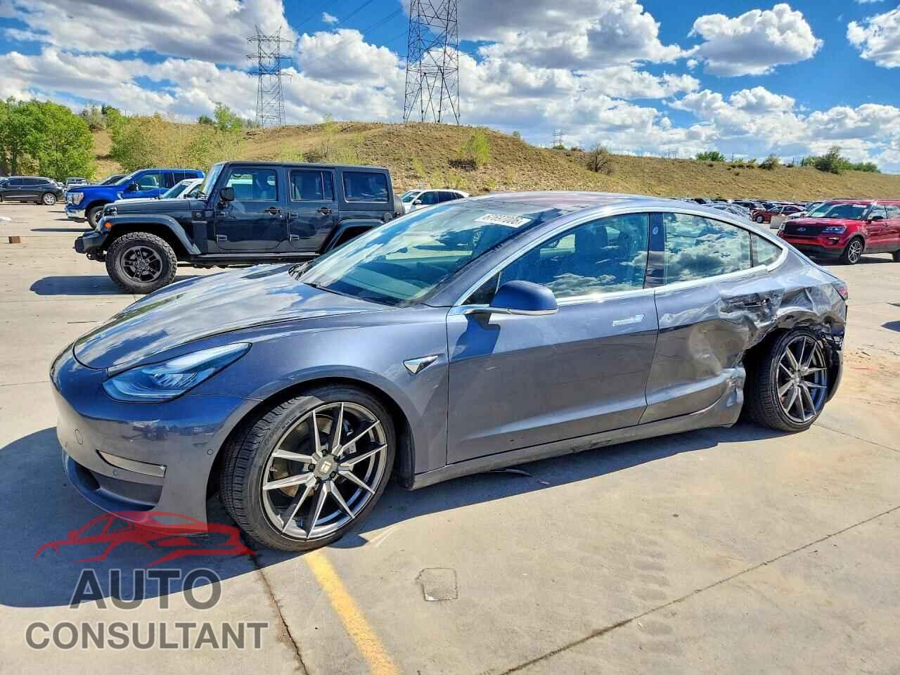 TESLA MODEL 3 2018 - 5YJ3E1EA5JF023718