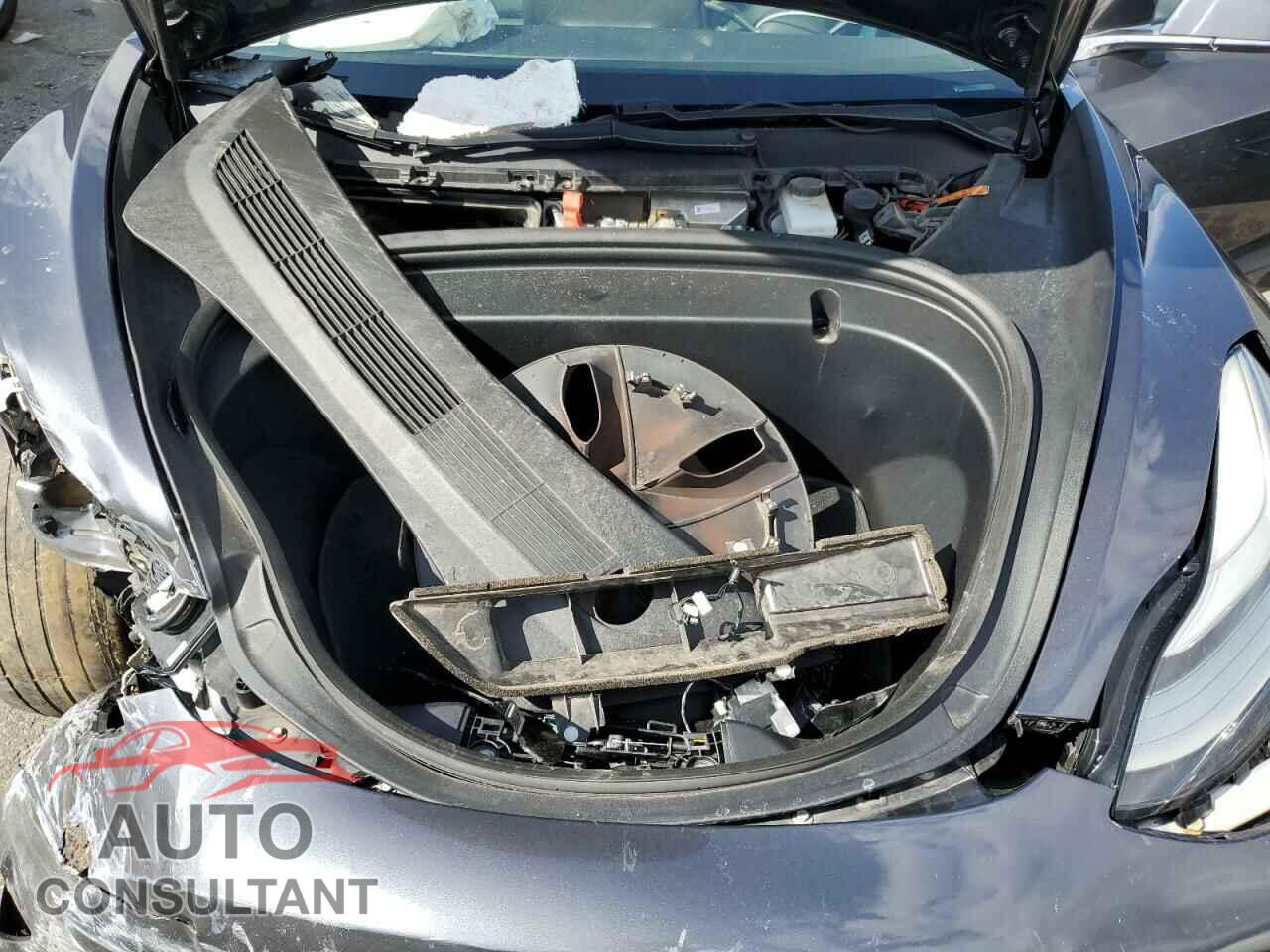 TESLA MODEL 3 2018 - 5YJ3E1EB8JF119030