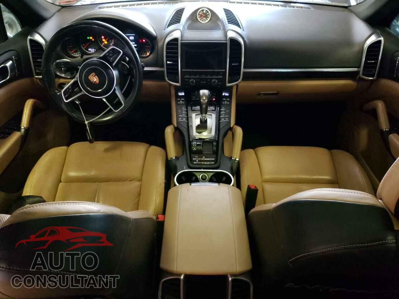 PORSCHE CAYENNE 2016 - WP1AA2A29GLA09672