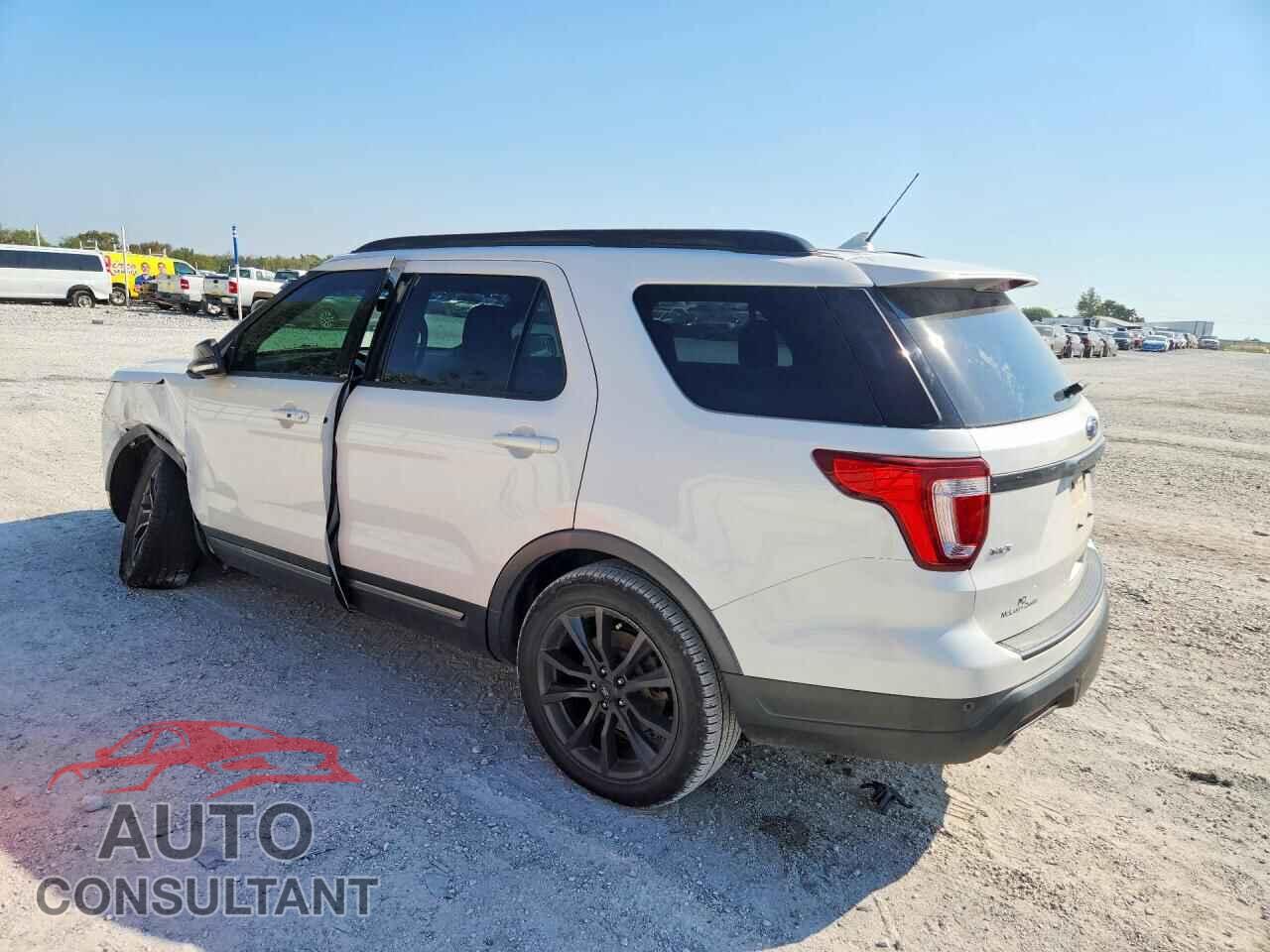 FORD EXPLORER 2018 - 1FM5K7D80JGC51811