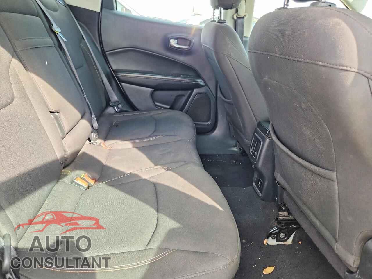 JEEP COMPASS 2017 - 3C4NJCAB9HT661111