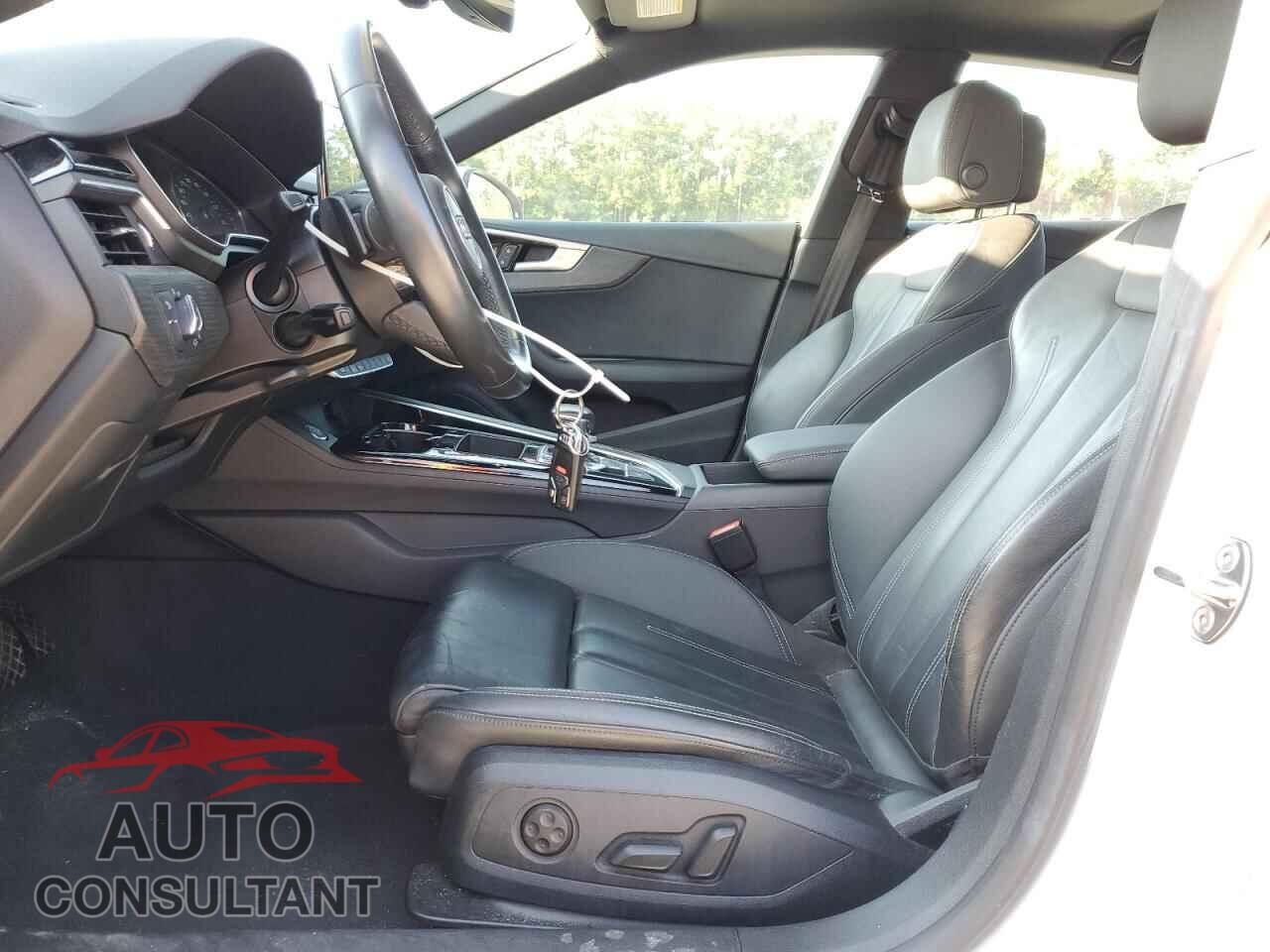 AUDI A5 2021 - WAUDACF52MA015177