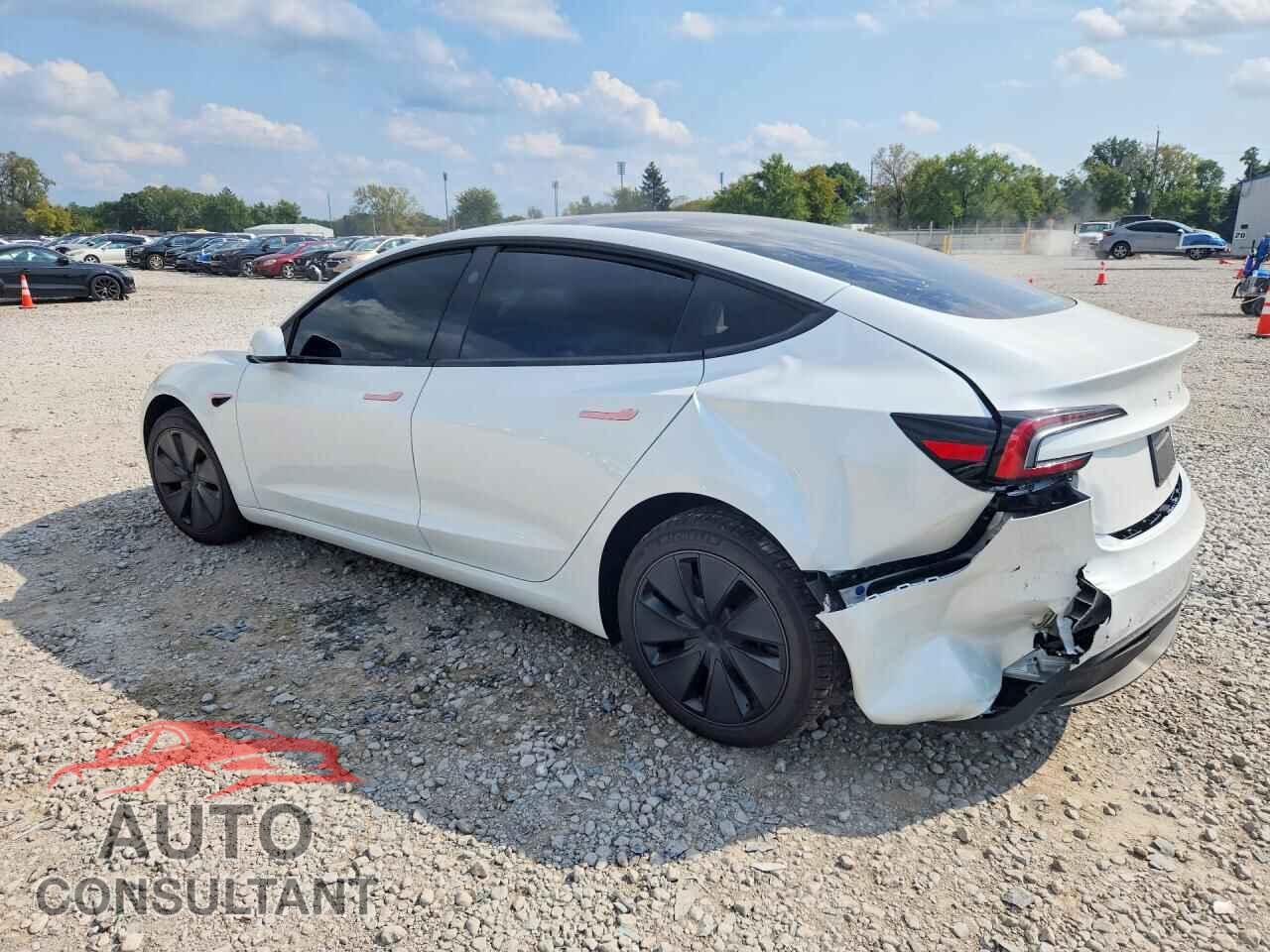 TESLA MODEL 3 2026 - 5YJ3E1EAXTF215638