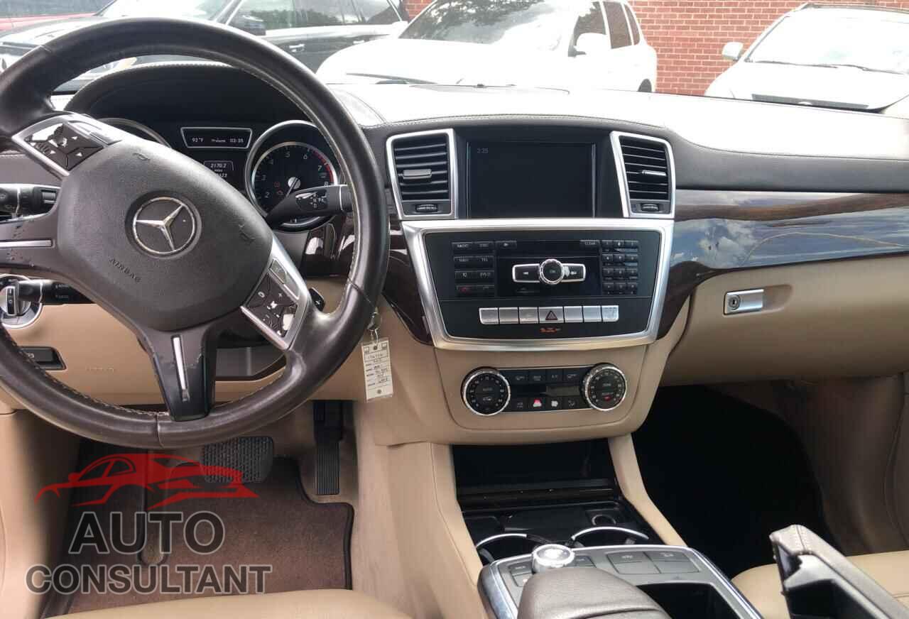 MERCEDES-BENZ GL-CLASS 2013 - 4JGDF7CE4DA176772