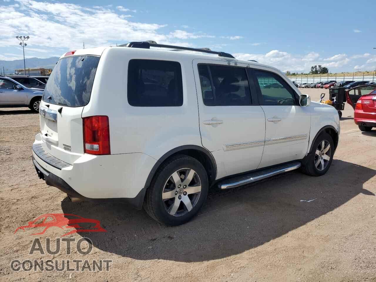 HONDA PILOT 2013 - 5FNYF4H93DB009598