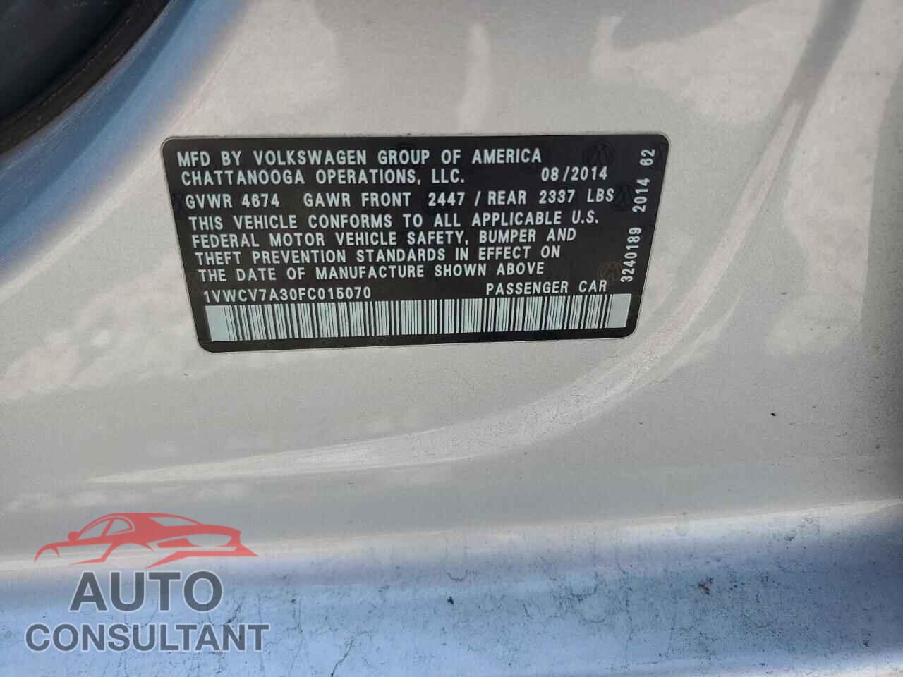 VOLKSWAGEN PASSAT 2015 - 1VWCV7A30FC015070