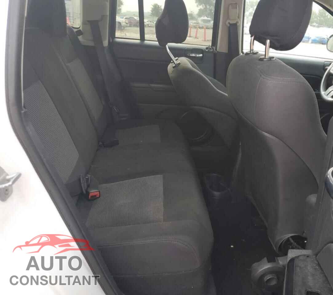 JEEP COMPASS 2011 - 1J4NT1FA5BD290521