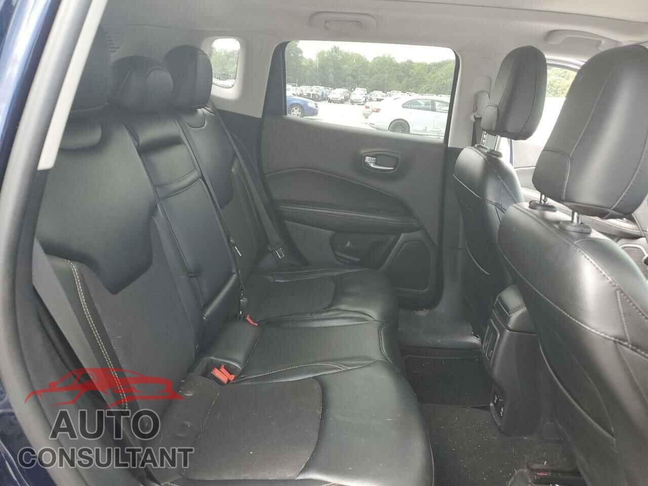 JEEP COMPASS 2018 - 3C4NJDBB2JT458099