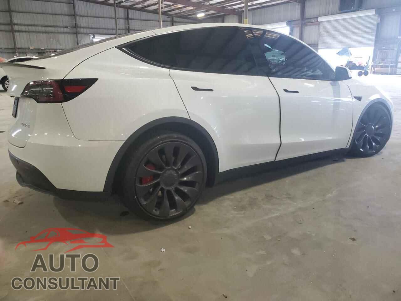 TESLA MODEL Y 2023 - 7SAYGDEF2PF833705