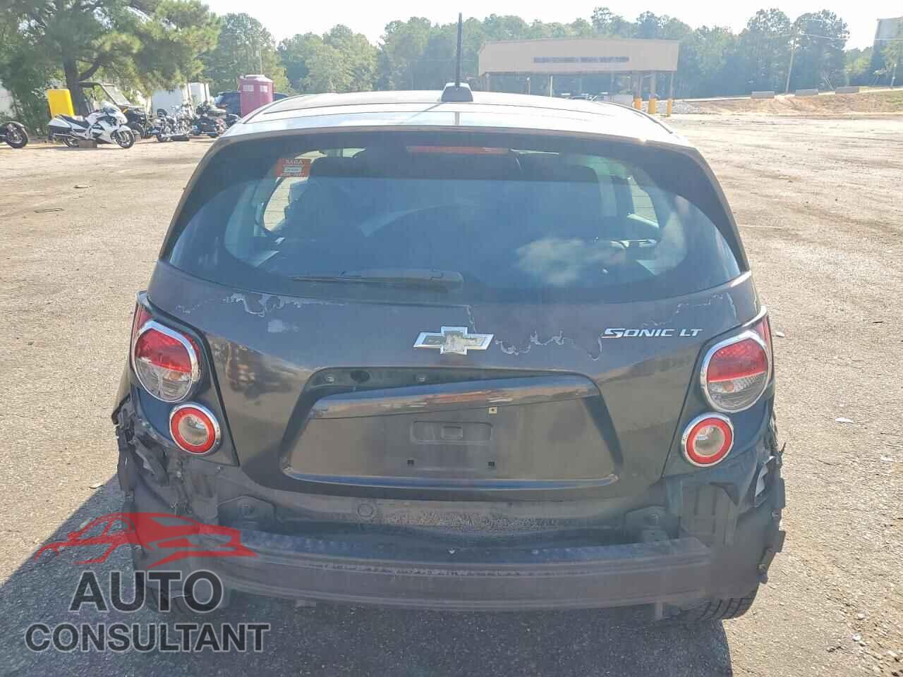 CHEVROLET SONIC 2015 - 1G1JC6SG5F4101800