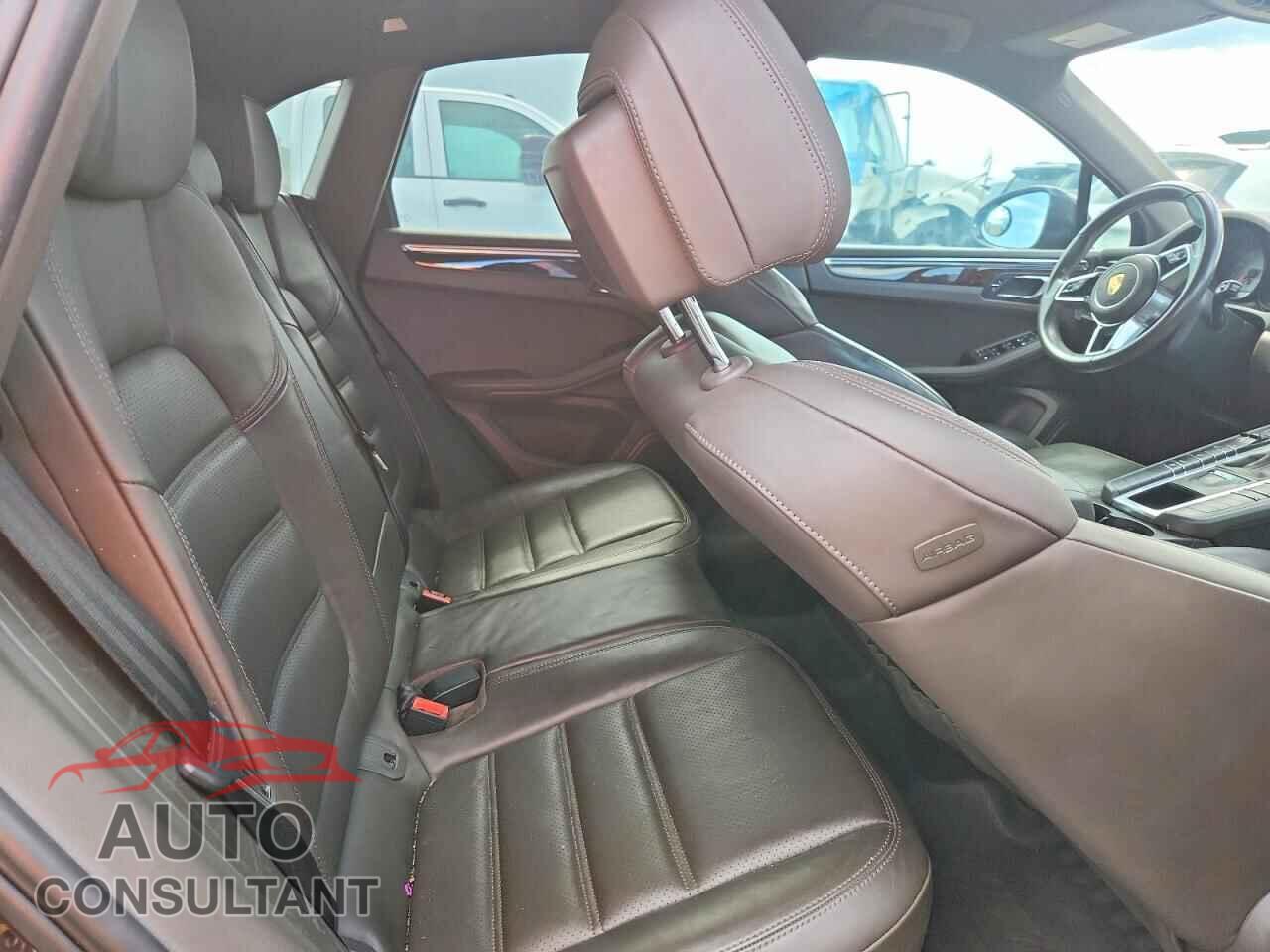 PORSCHE MACAN 2016 - WP1AB2A56GLB58970