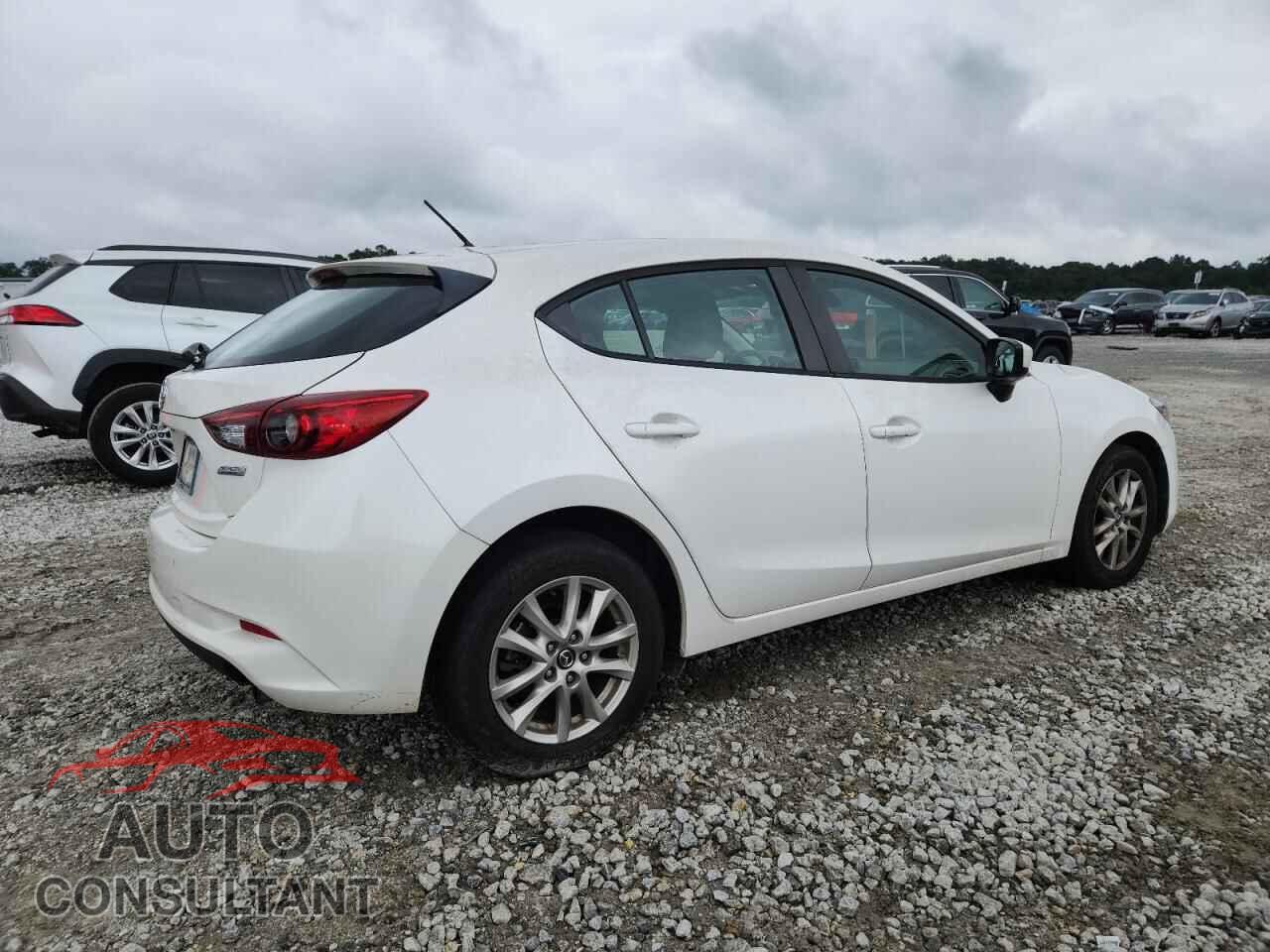 MAZDA 3 2018 - 3MZBN1K79JM170878