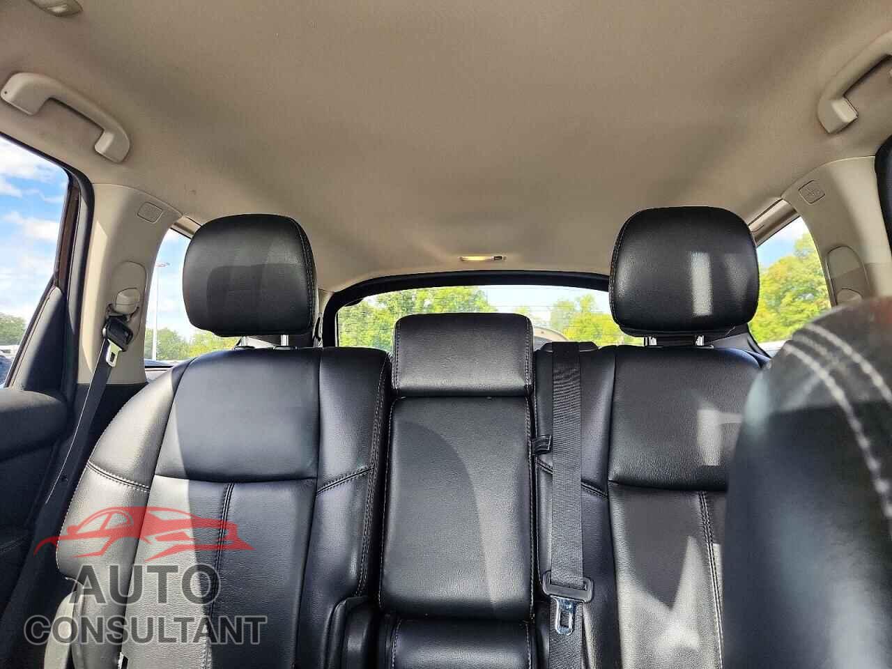 NISSAN PATHFINDER 2015 - 5N1AR2MM8FC710687