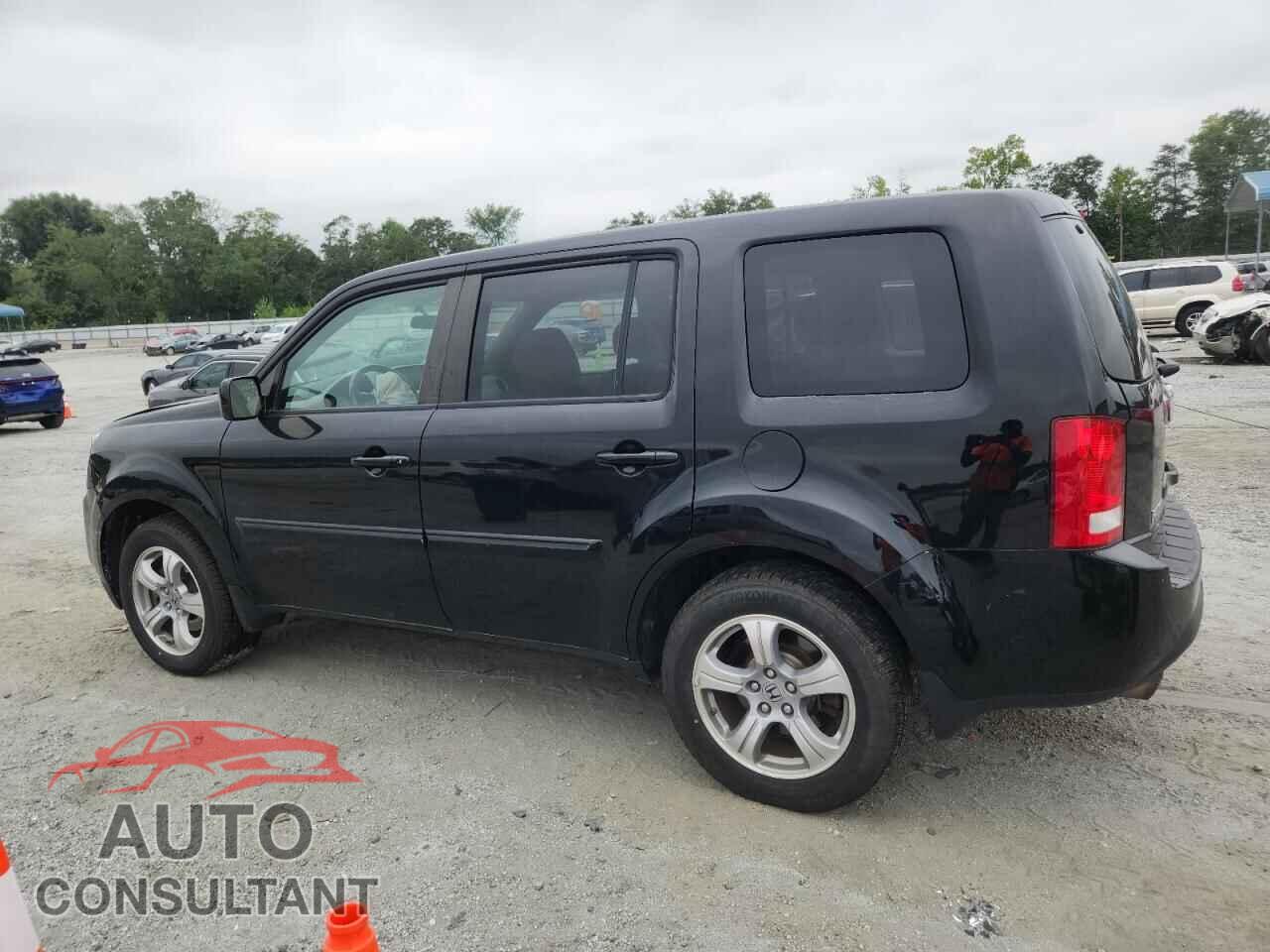 HONDA PILOT 2013 - 5FNYF4H42DB010861