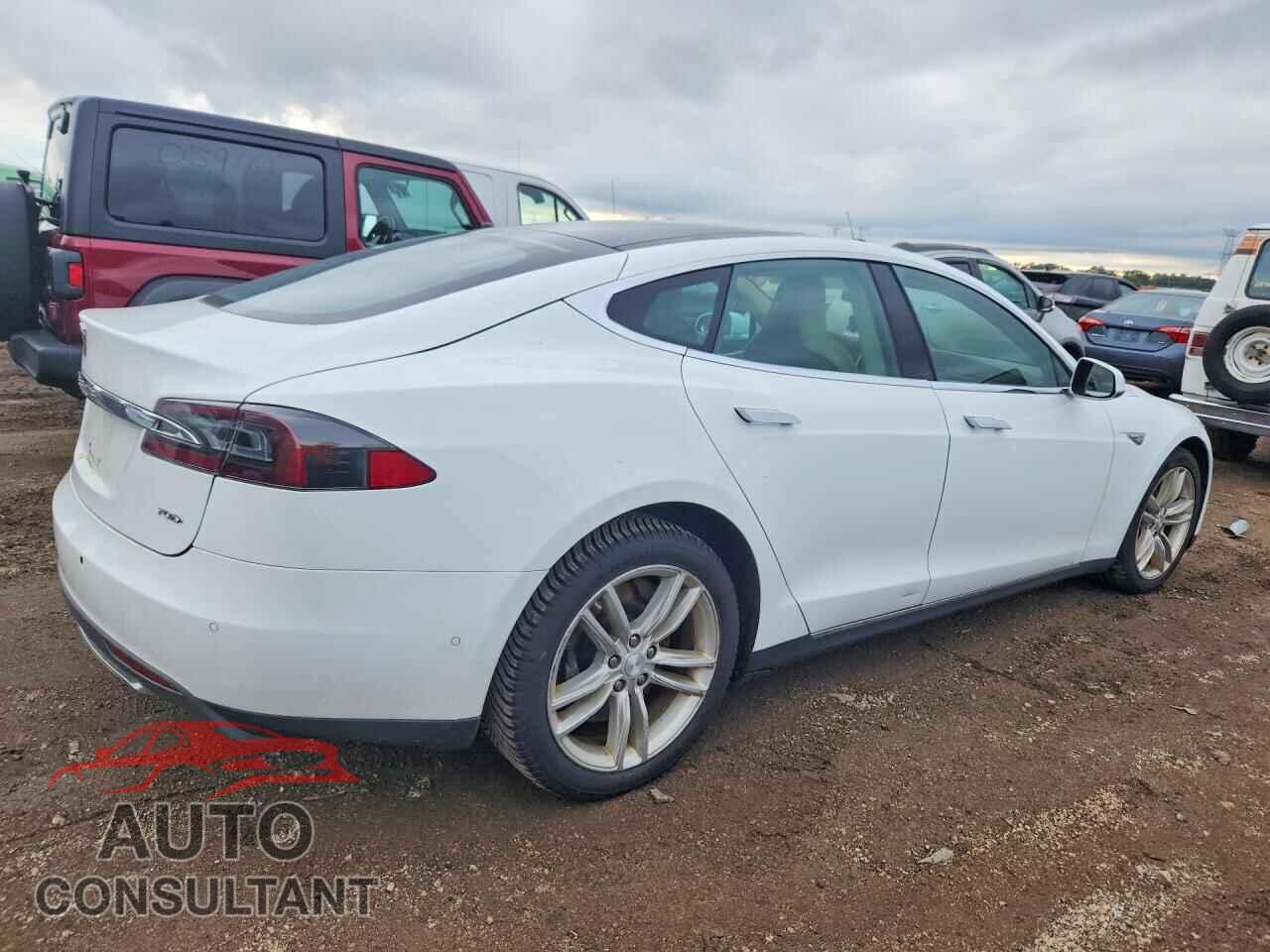 TESLA MODEL S 2015 - 5YJSA1E2XFF109159