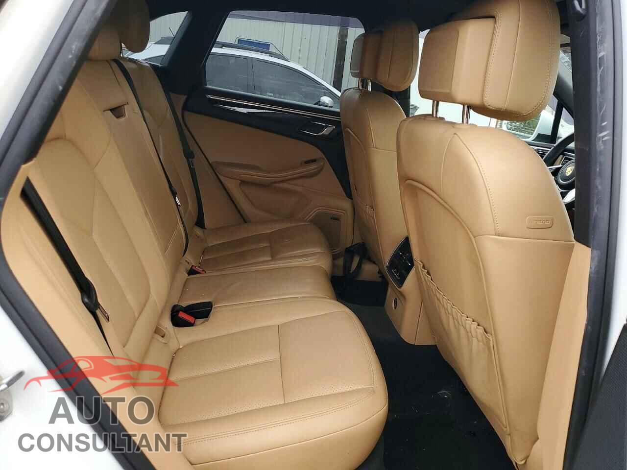 PORSCHE MACAN 2018 - WP1AA2A57JLB00912
