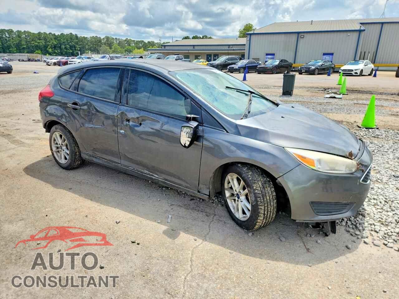 FORD FOCUS 2017 - 1FADP3K24HL231996