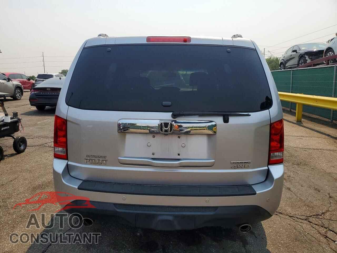 HONDA PILOT 2013 - 5FNYF4H9XDB070592