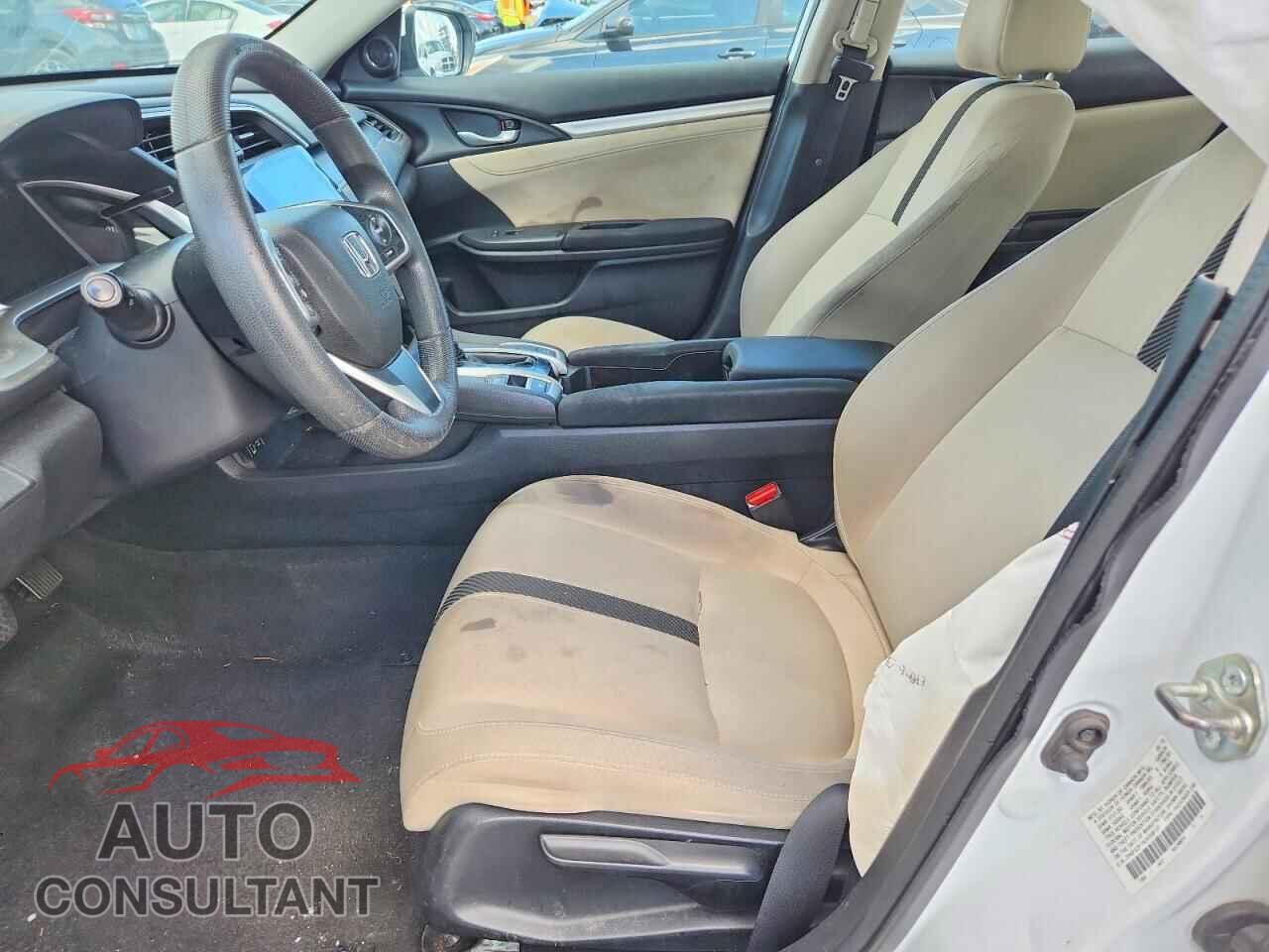 HONDA CIVIC 2018 - 2HGFC2F74JH558157