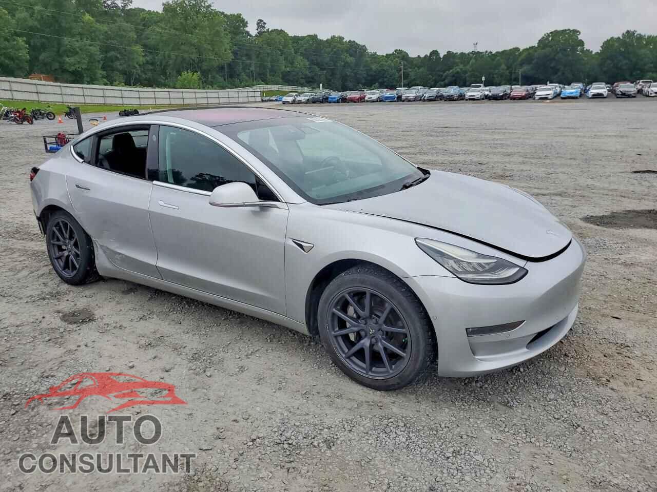 TESLA MODEL 3 2018 - 5YJ3E1EA0JF030639