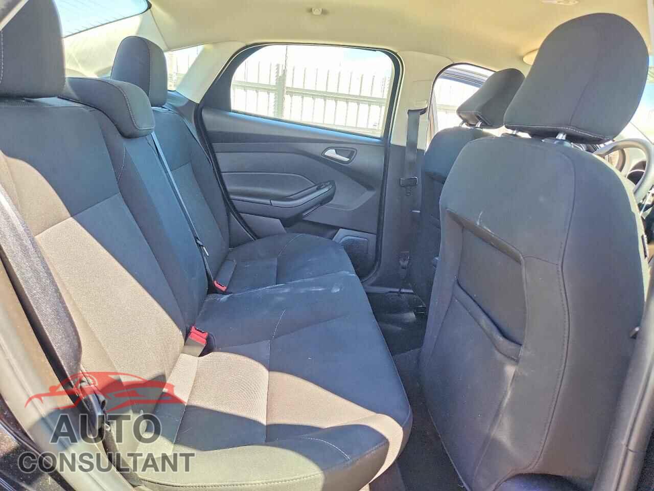 FORD FOCUS 2017 - 1FADP3FE4HL282810