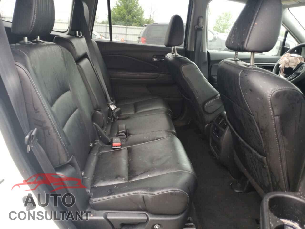 HONDA PILOT 2017 - 5FNYF6H70HB064669