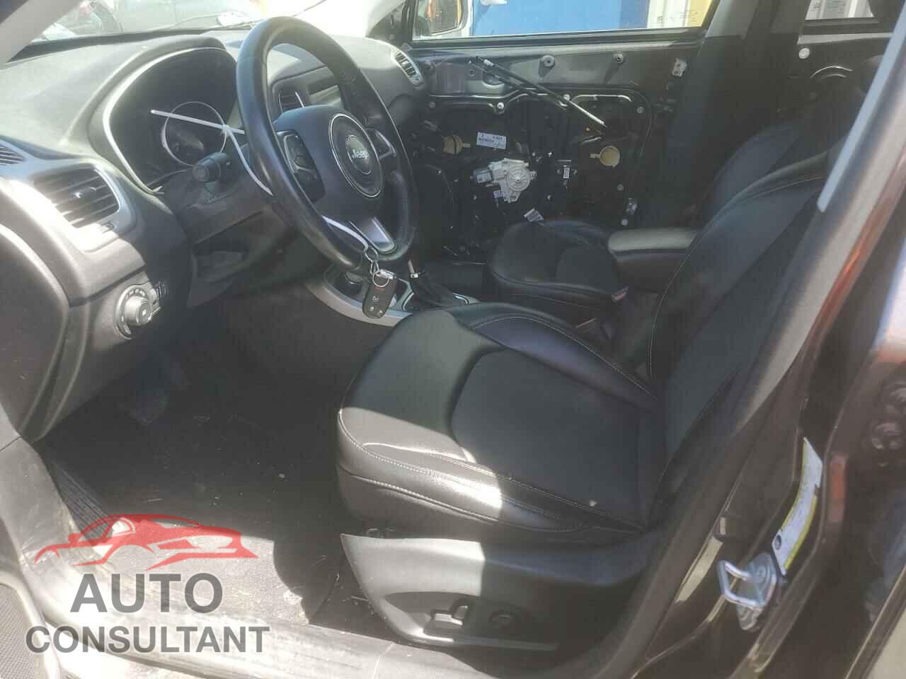 JEEP COMPASS 2018 - 3C4NJDBB8JT413801