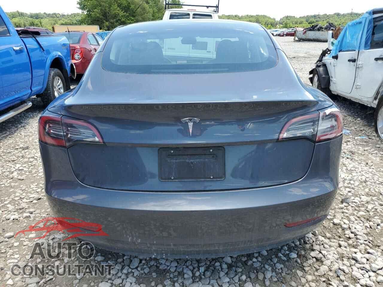 TESLA MODEL 3 2023 - 5YJ3E1EA1PF658282