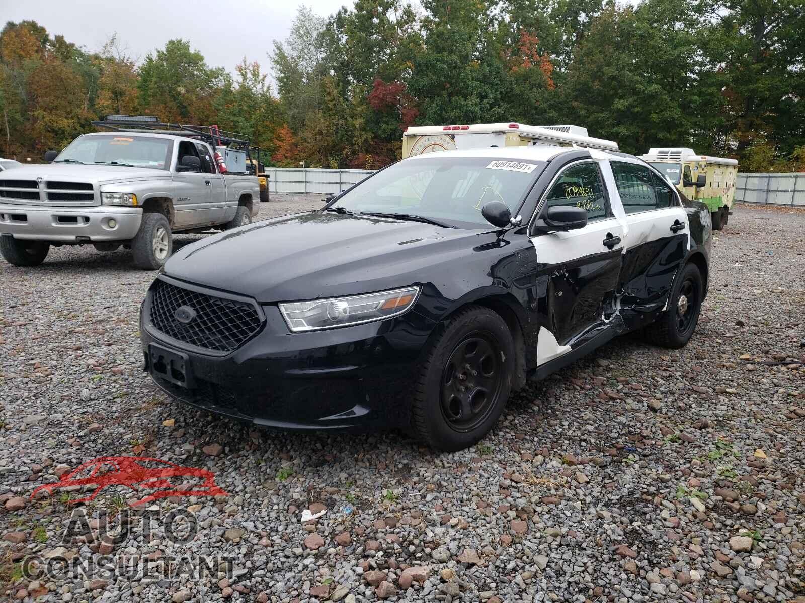 FORD TAURUS 2017 - 1FAHP2L87HG102822