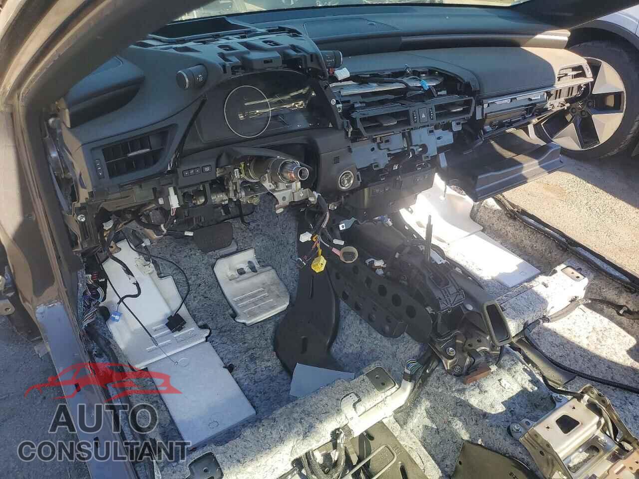 LEXUS ES300 2025 - 58ADA1C19SU073019