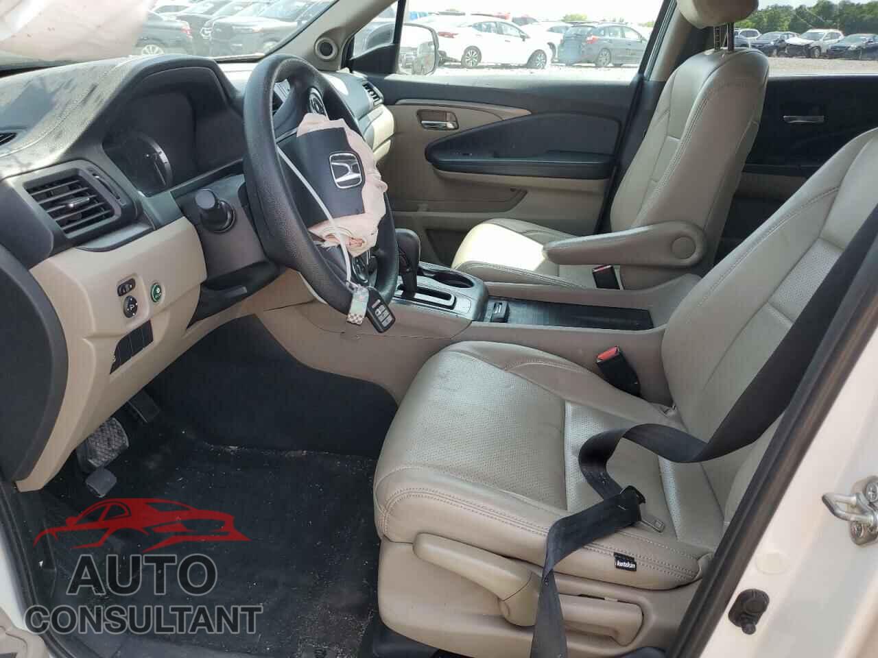 HONDA PILOT 2018 - 5FNYF5H16JB002155