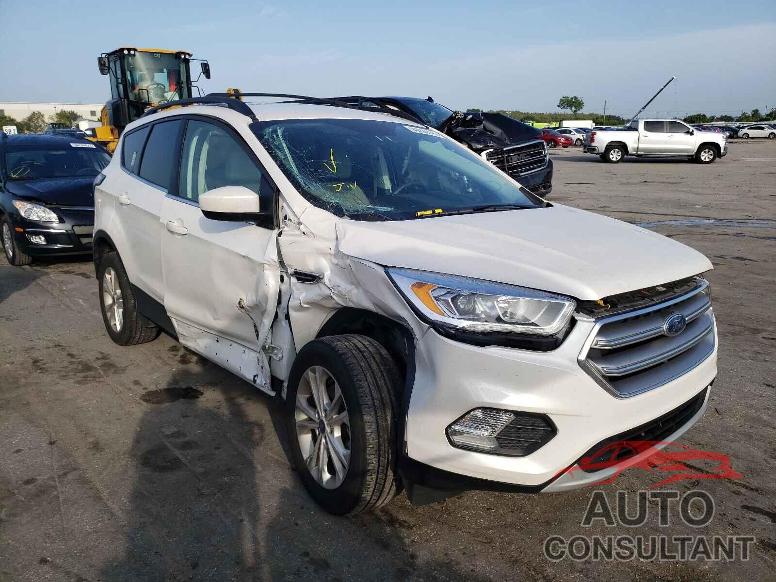 FORD ESCAPE 2017 - 1FMCU0GD1HUD81822