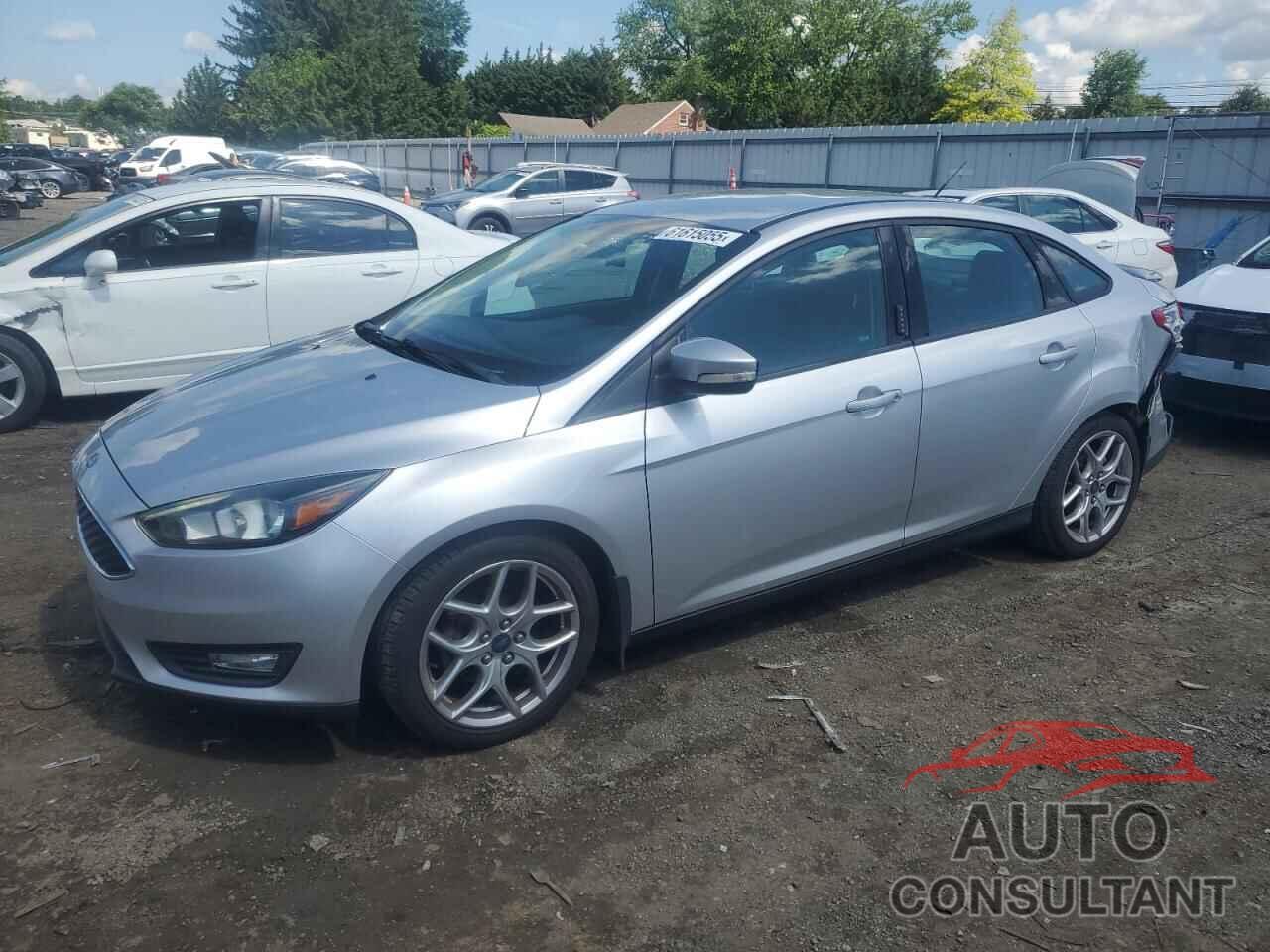 FORD FOCUS 2015 - 1FADP3F20FL304093