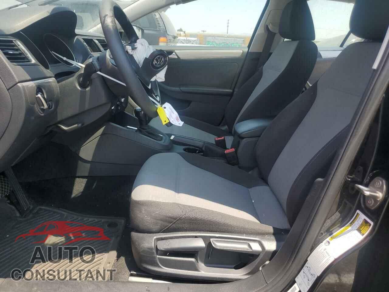 VOLKSWAGEN JETTA 2017 - 3VW2B7AJ2HM393377